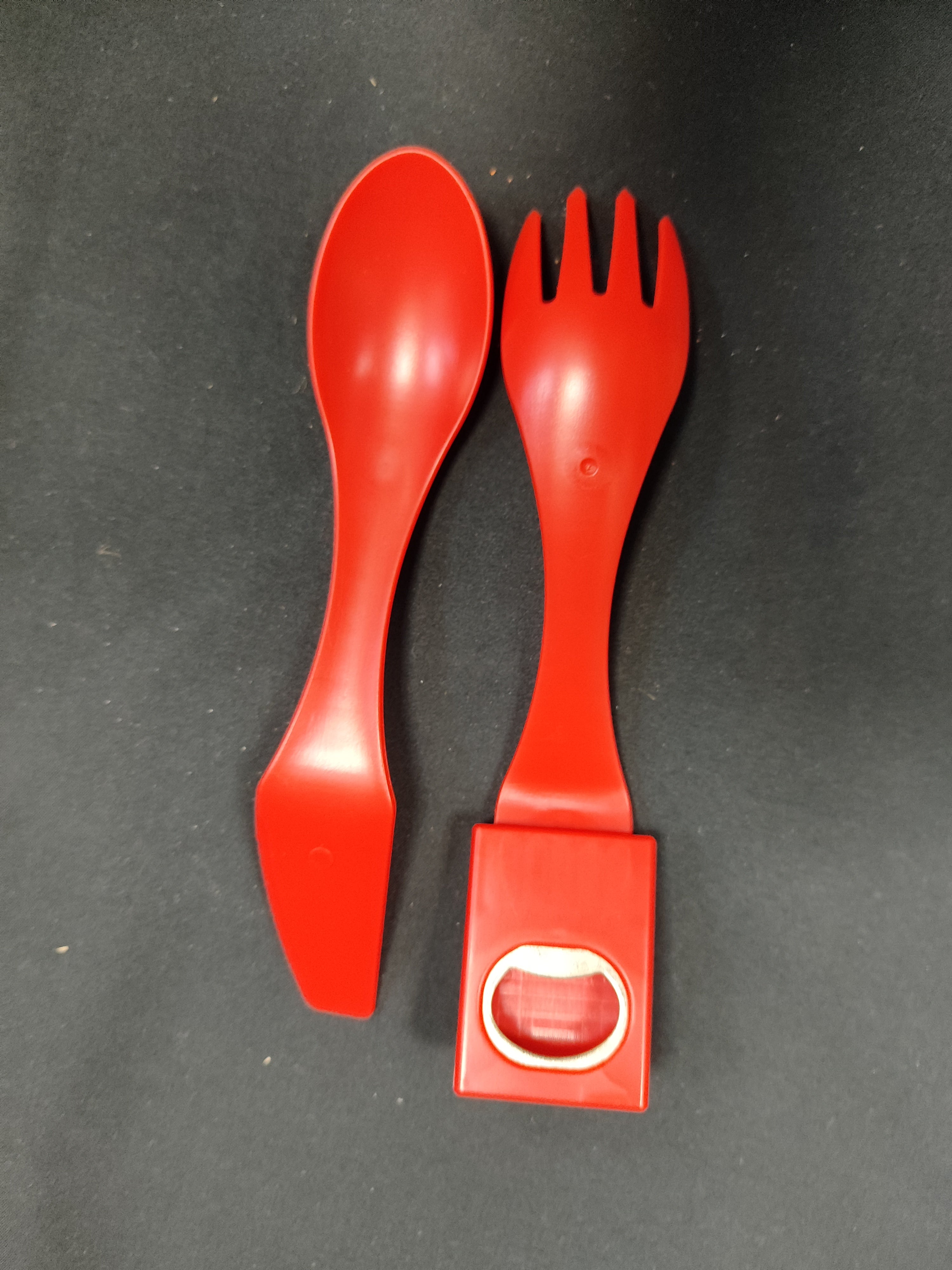 Set de cubiertos color Rojo, ultimas unidades