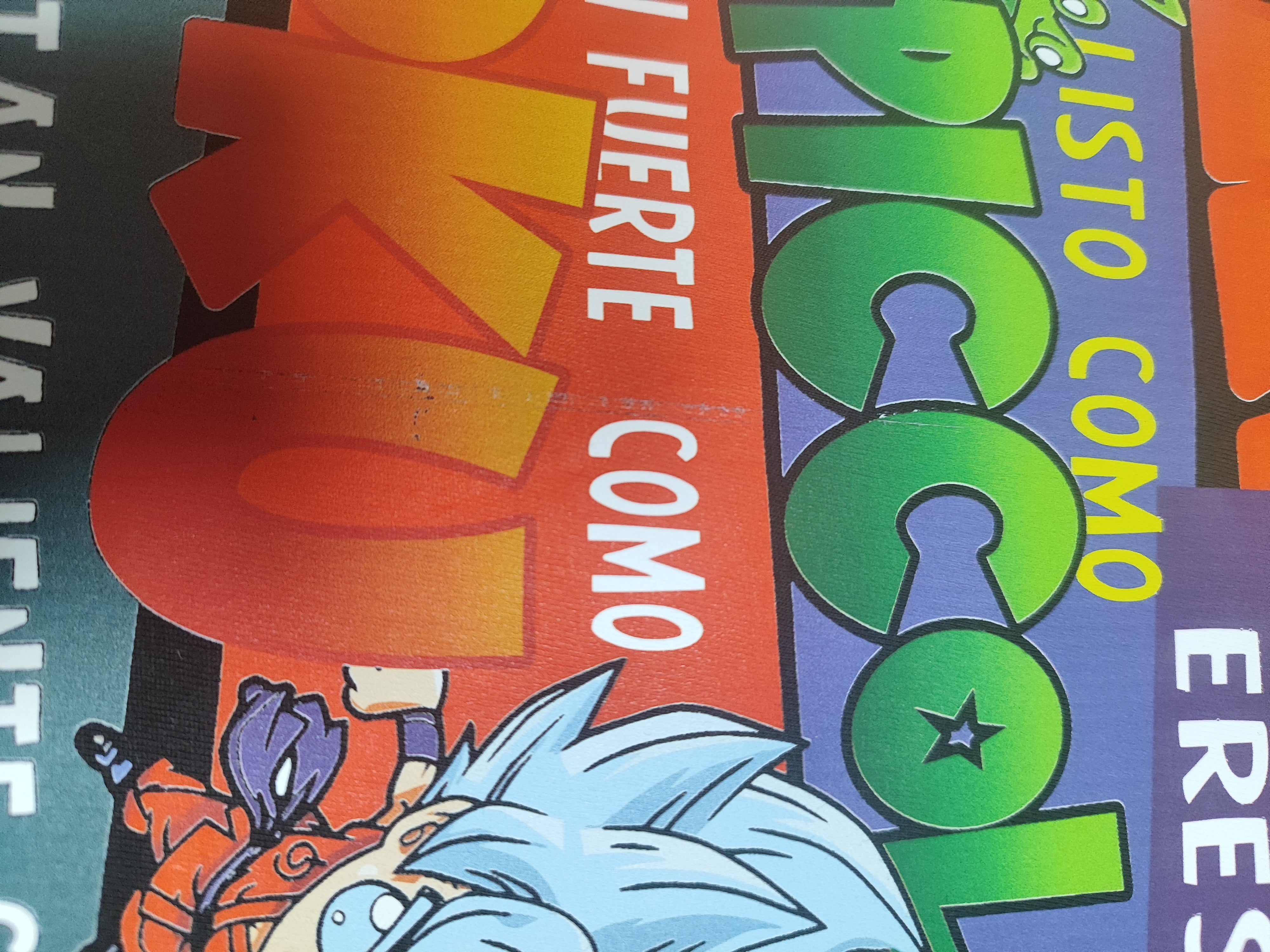 Camiseta Goku con pequeño defecto de impresión talla L