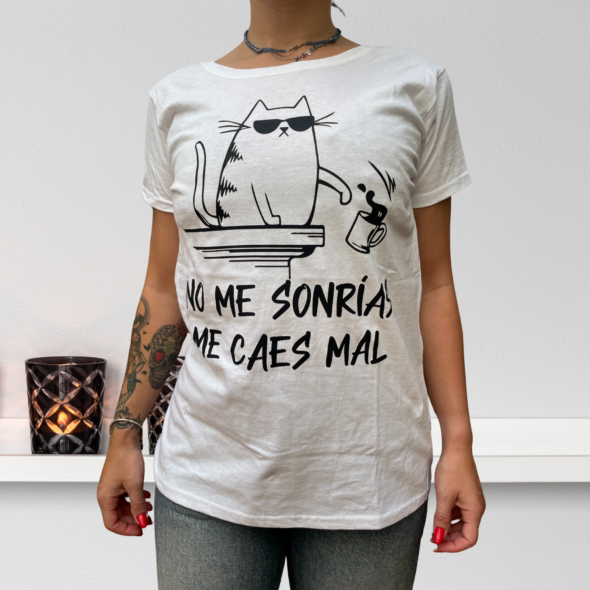 Camiseta de mujer No me sonrías me caes Mal