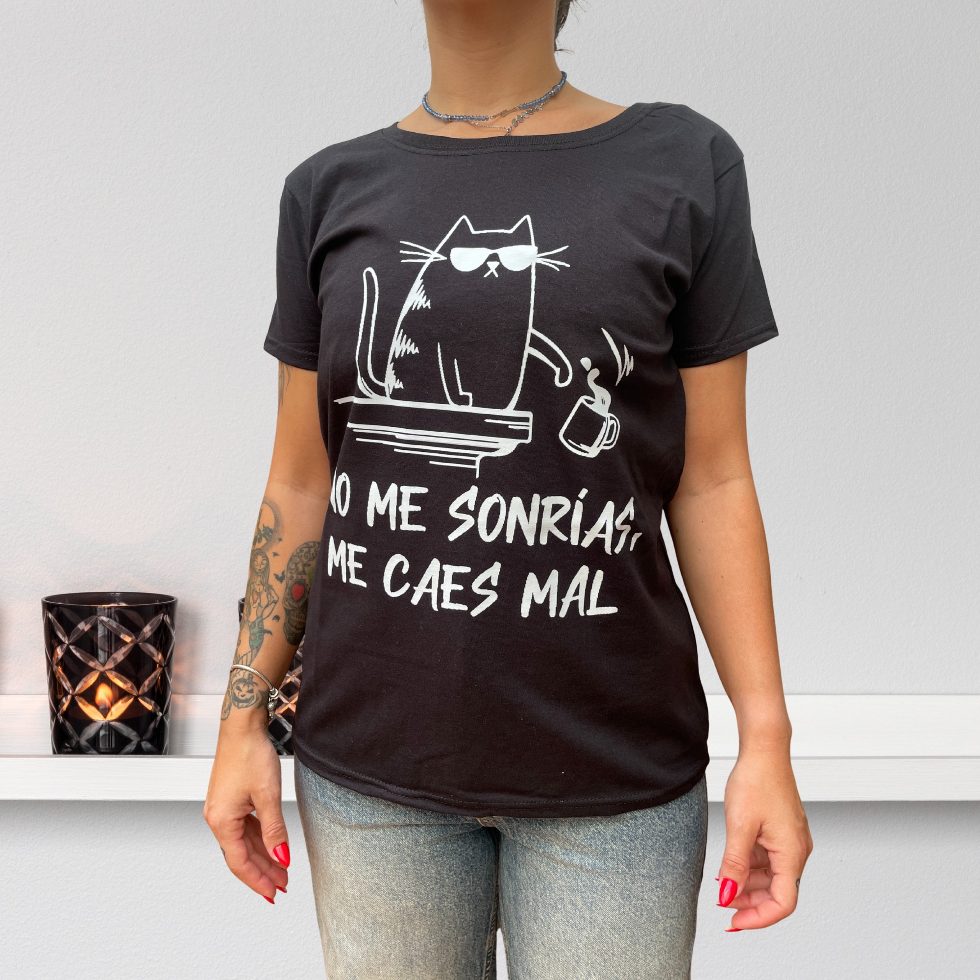 Camiseta de mujer No me sonrías me caes Mal