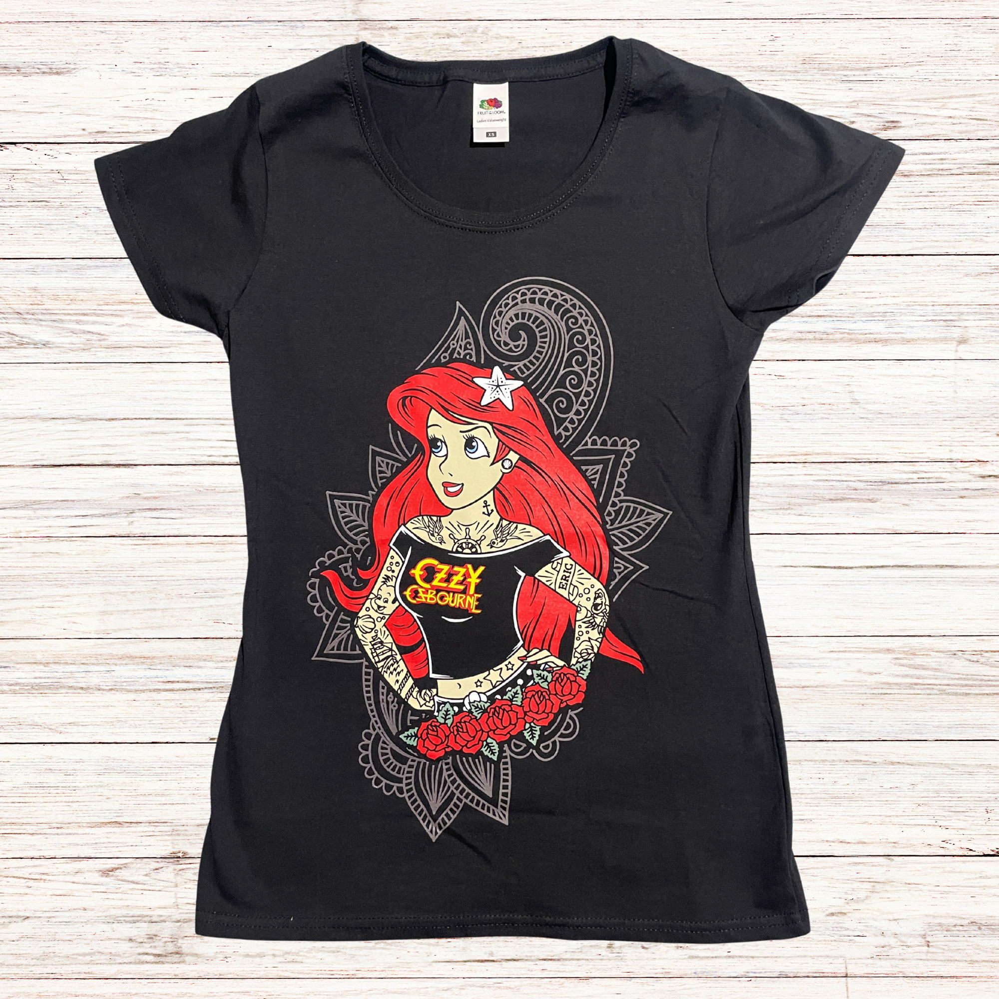 Camiseta de ARIEL (princesas tatuadas)