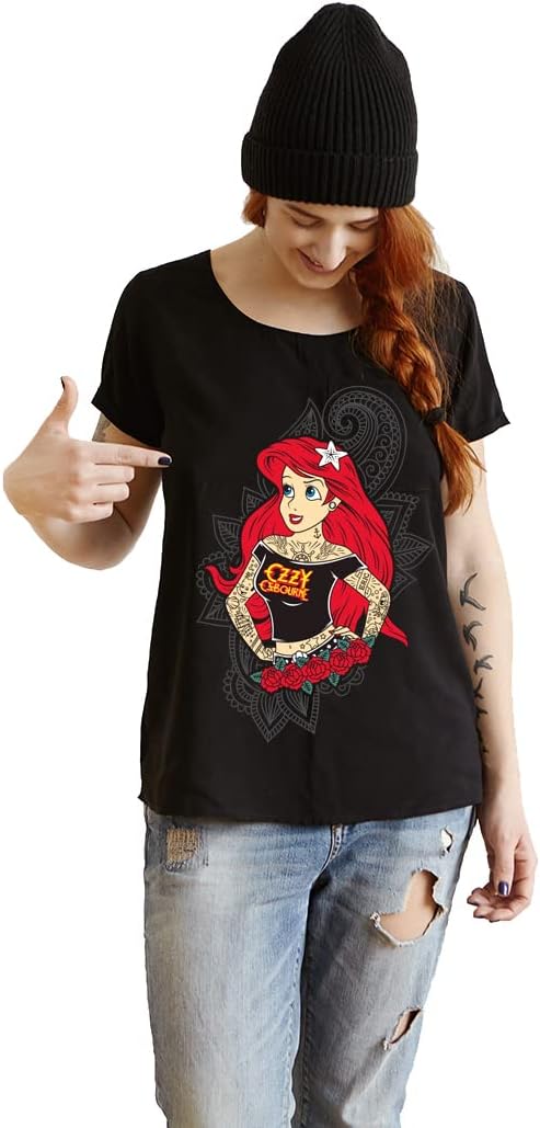 Camiseta de princesas tatuadas