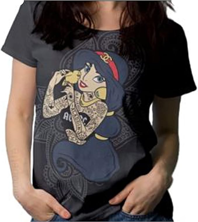 Camiseta de princesas tatuadas