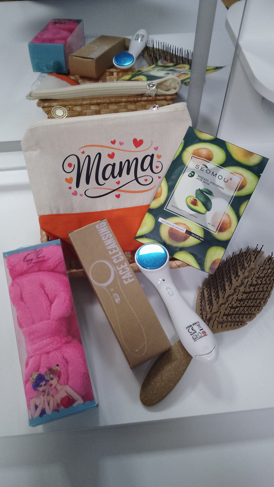 Cesta de cuidados para el día de la madre