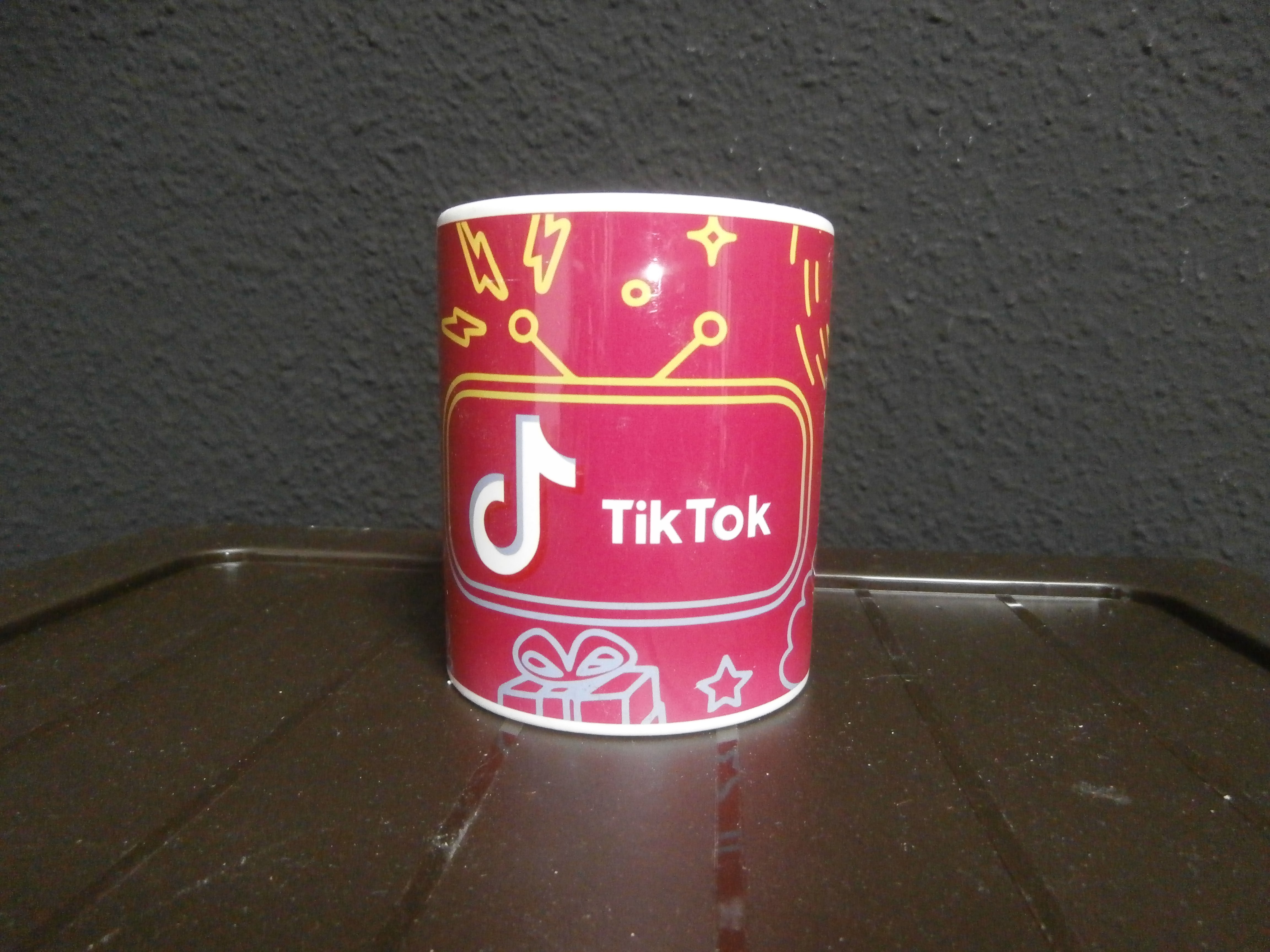 Taza Tiktok ULTIMAS UNIDADES, En perfecto estado
