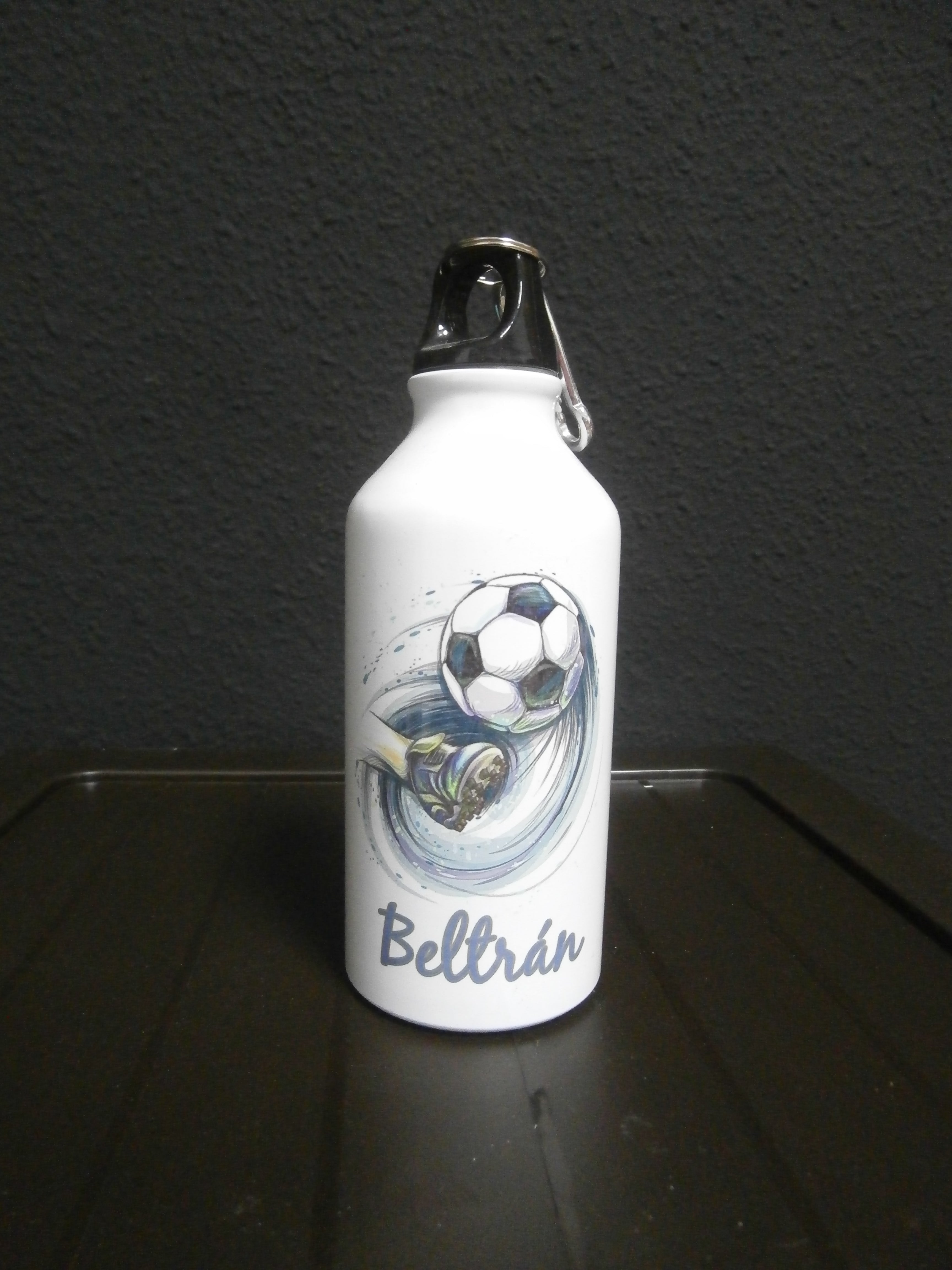 Botella de Agua con nombre Beltran En perfecto estado